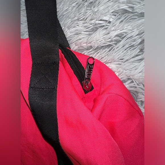 Victoria secret pink duffle bag - Picture 6 of 8